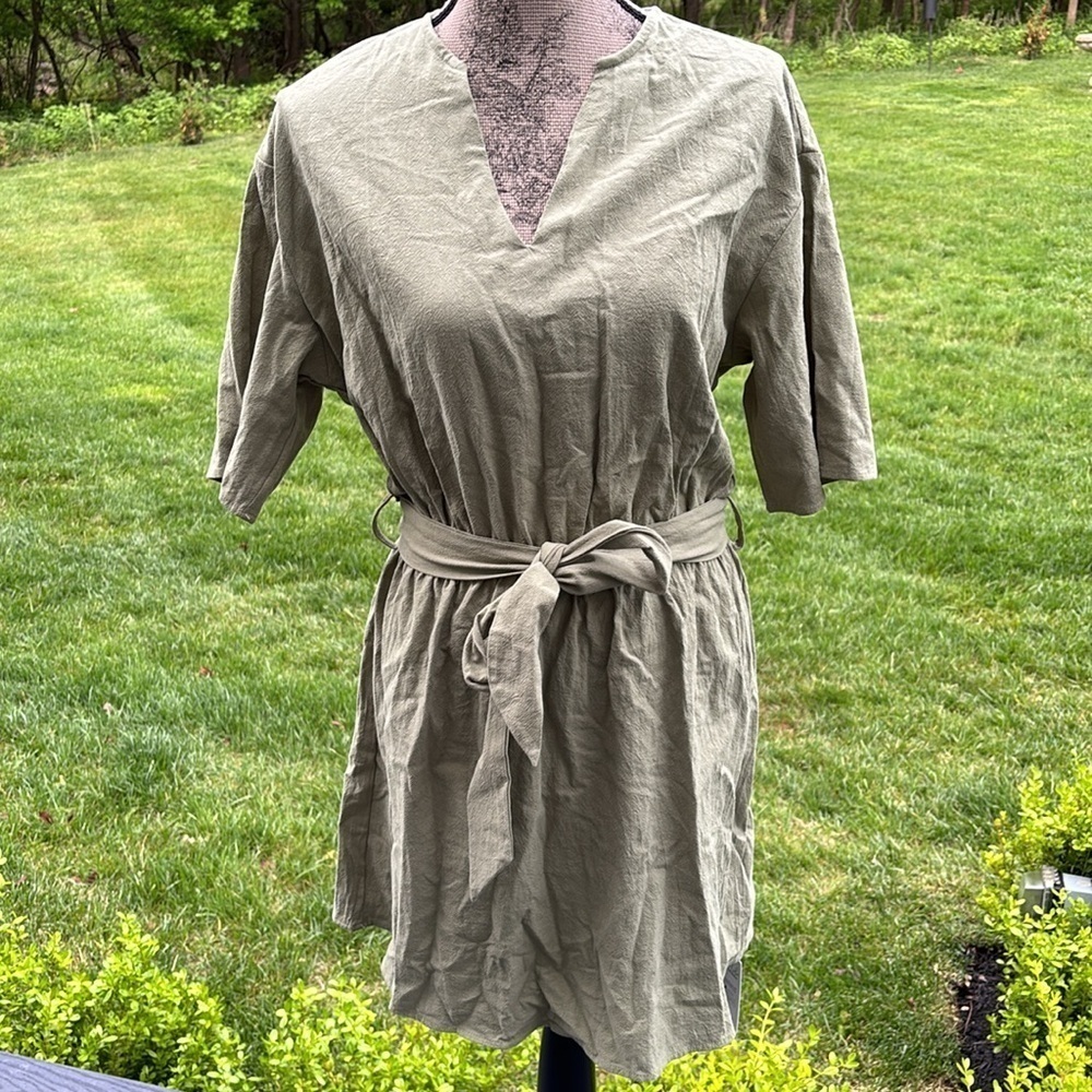 Women's Casual Belted V-neck Mini
Dress - new - Picture 4 of 8
